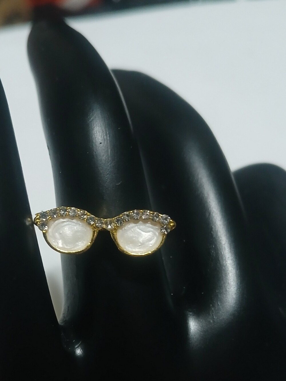 Sunglass-Shaped Ring Adjustable